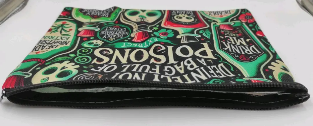 Estuche creativo con diseño de pociones veneno - miniatura 2