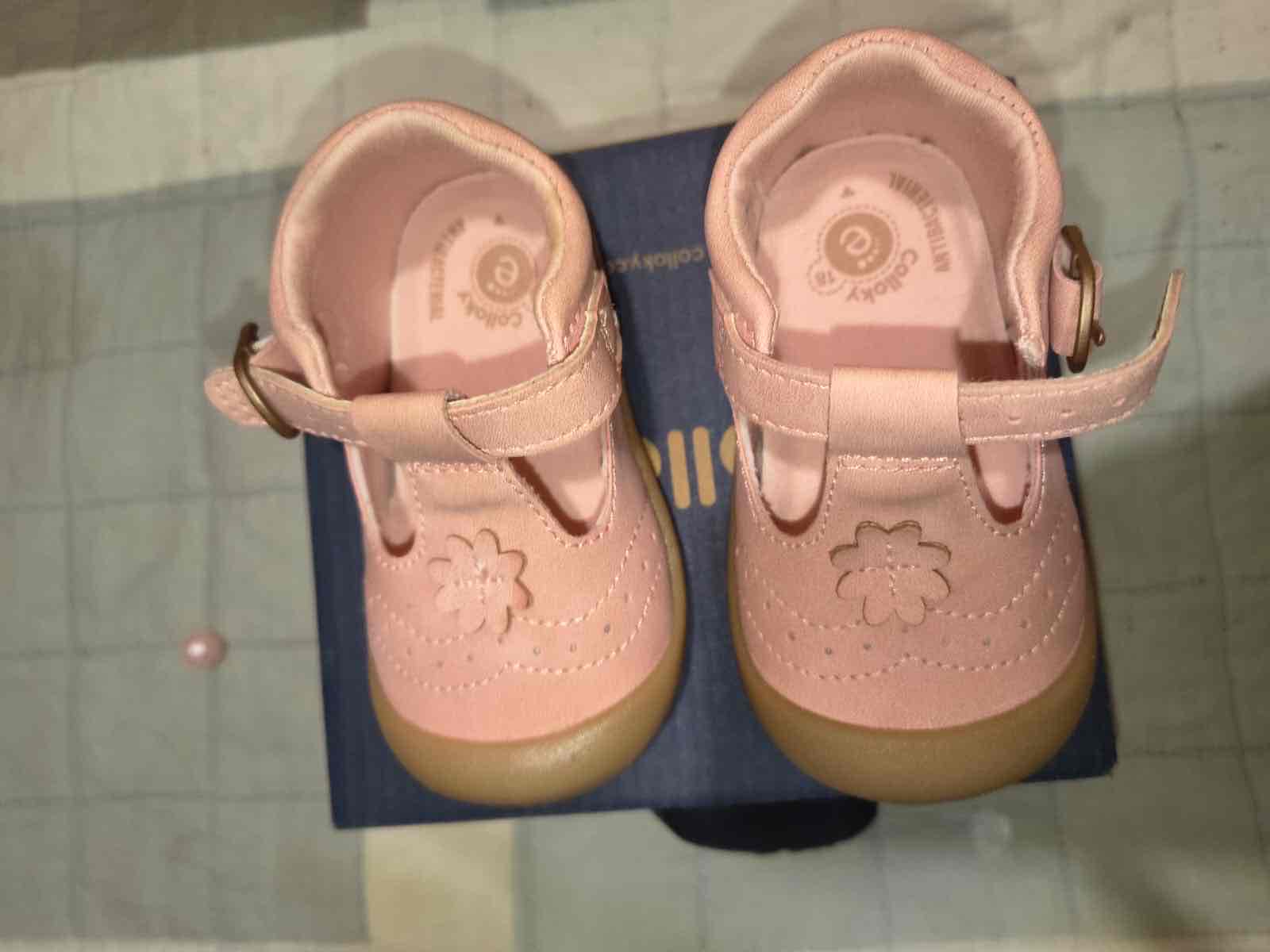 Zapatos rosados para bebé Número 18 - miniatura 1