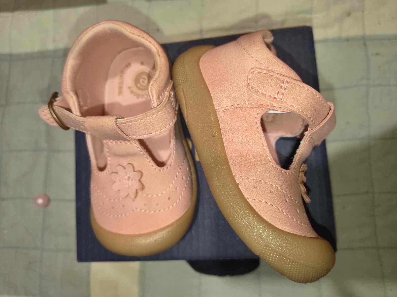 Zapatos rosados para bebé Número 18 - miniatura 2