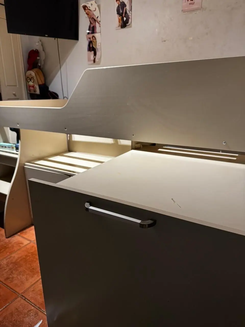 Cama alta 1,5  con escritorio incorporado - miniatura 3