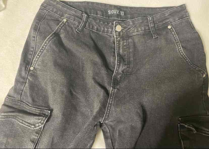 Pantalón cargo negro - miniatura 2