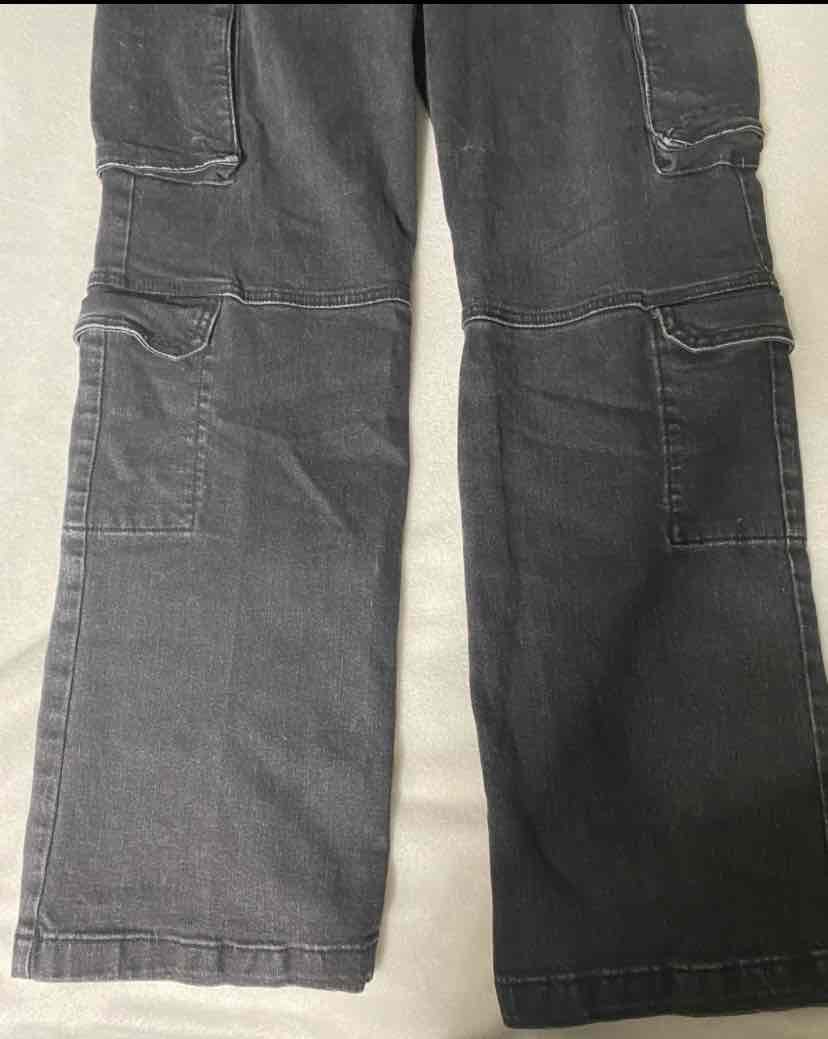 Pantalón cargo negro - miniatura 6