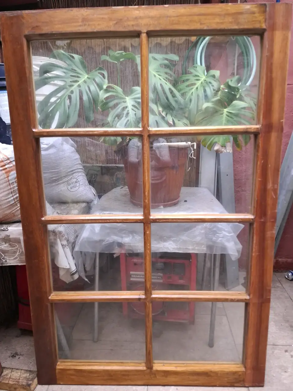 Ventana de madera con vidrio - miniatura 1