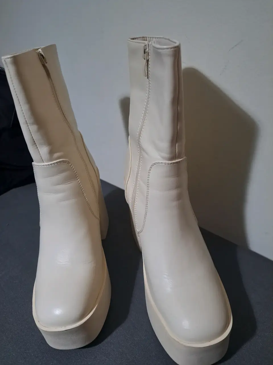 Botines blancos con plataforma - miniatura 1