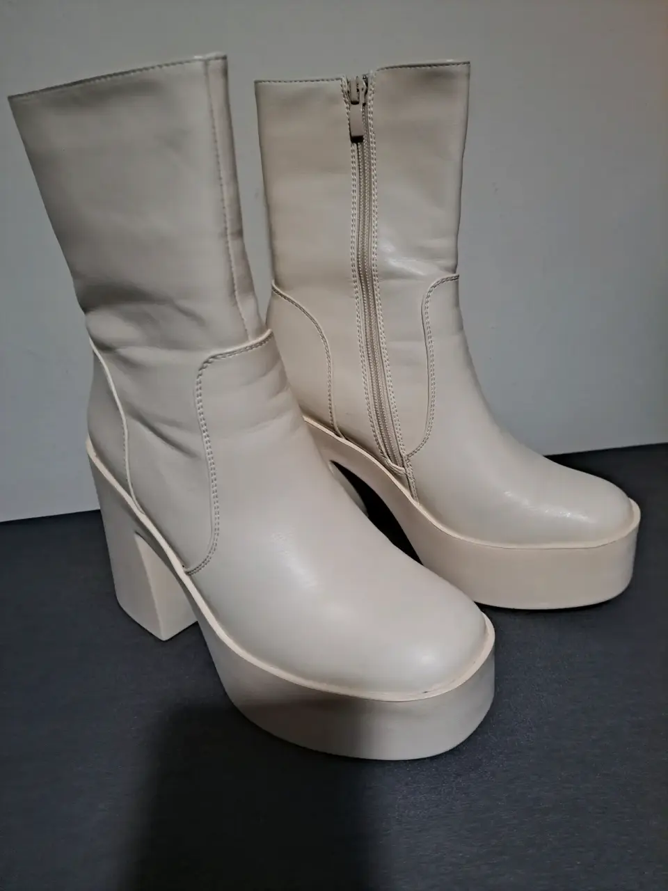 Botines blancos con plataforma - miniatura 4