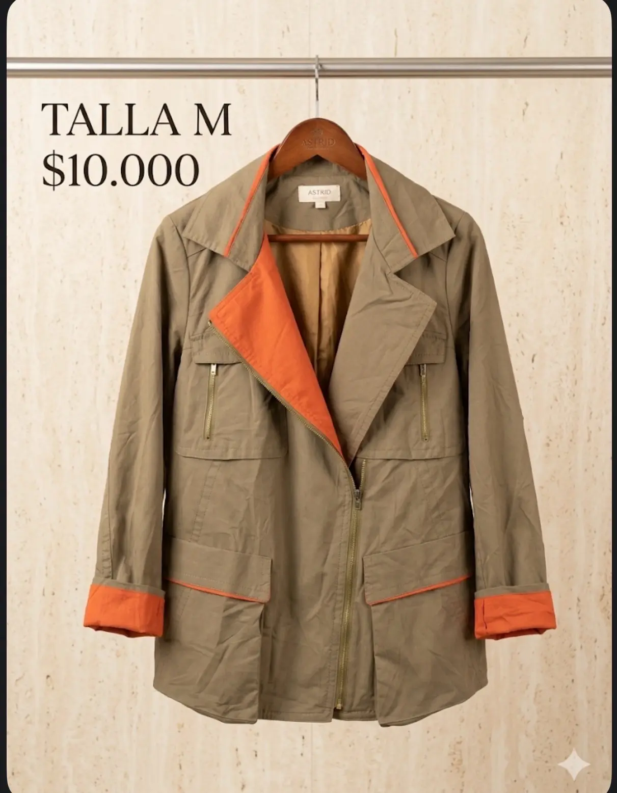 Chaqueta verde con forro naranja