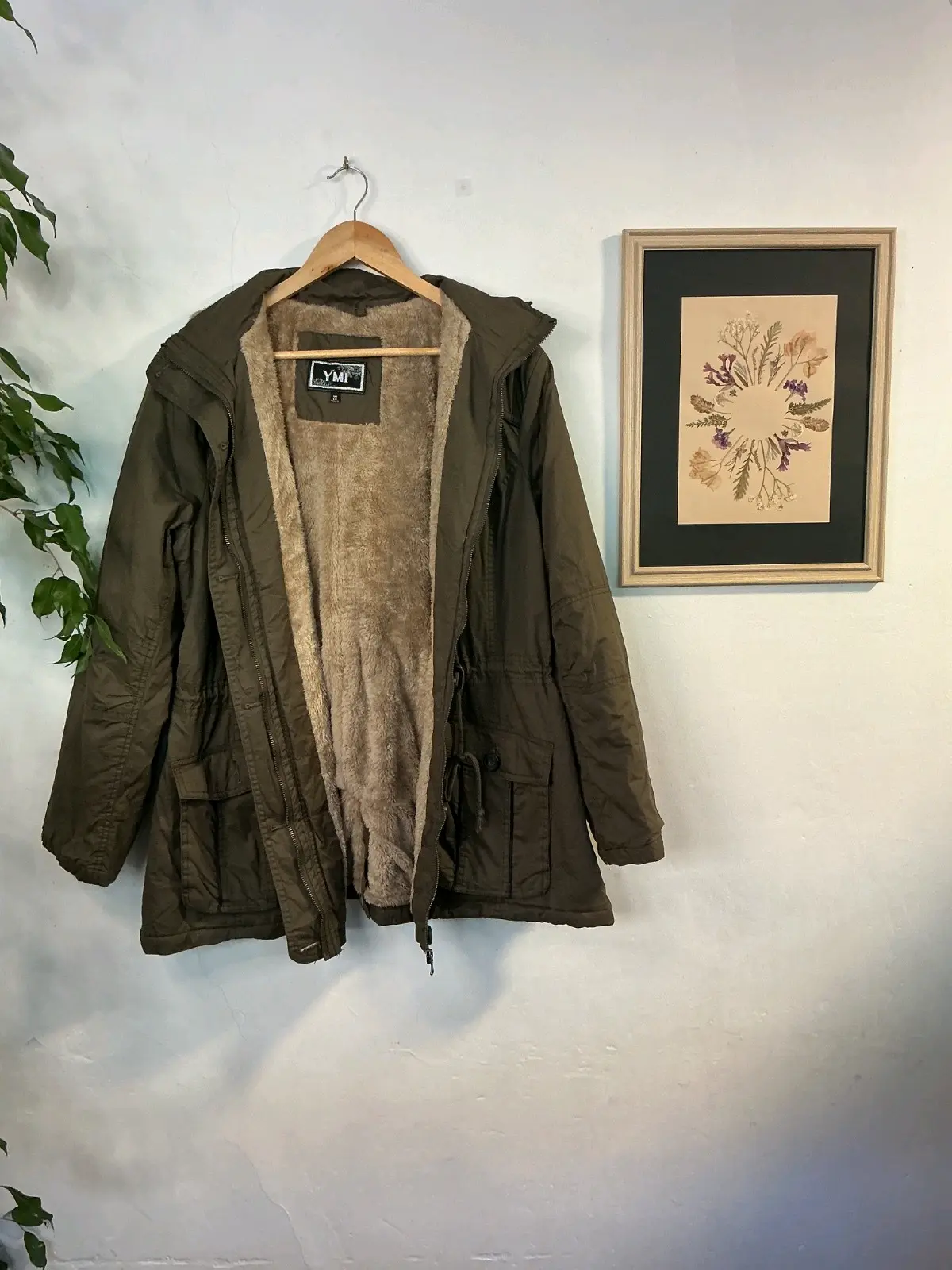 Parka verde con capucha - miniatura 3