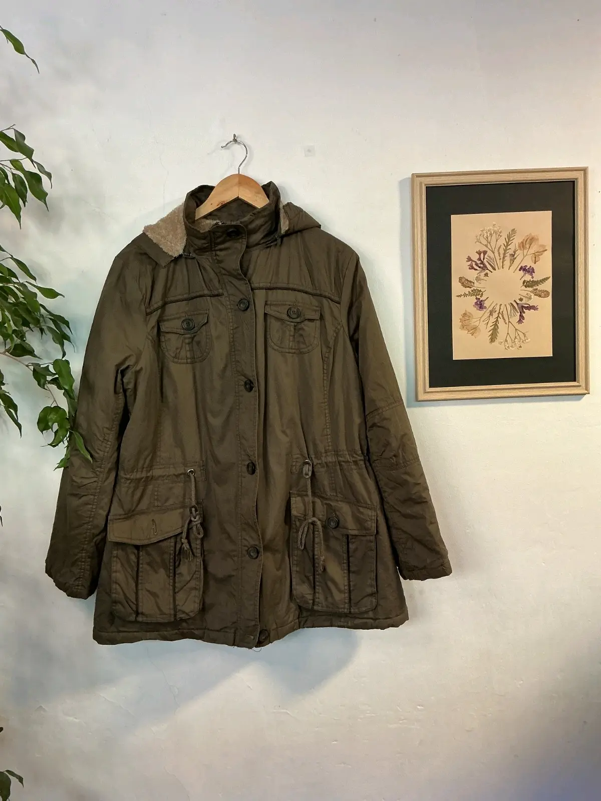 Parka verde con capucha - miniatura 4