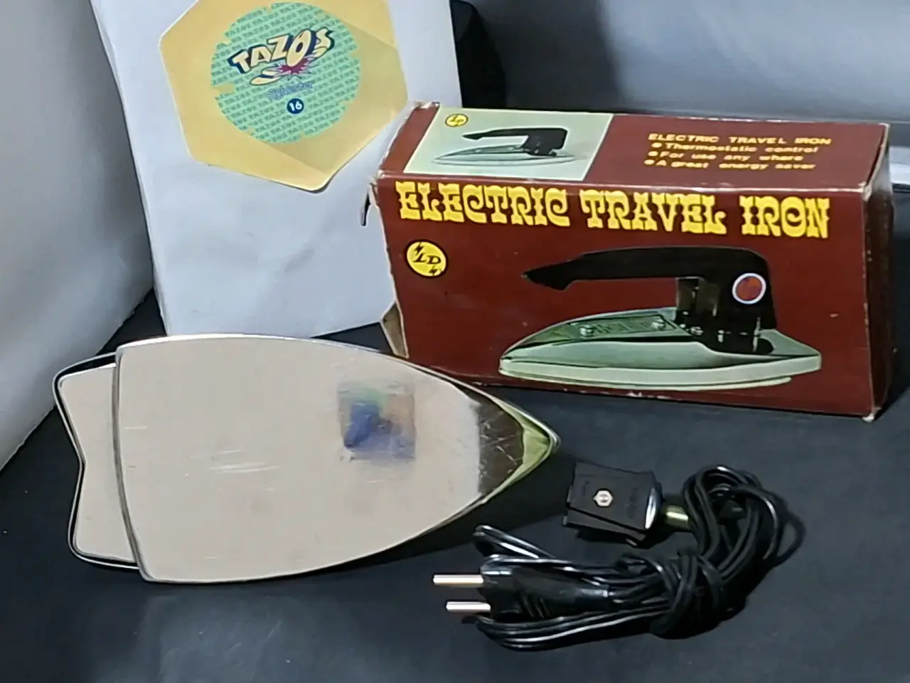 Plancha eléctrica de viaje vintage - miniatura 2