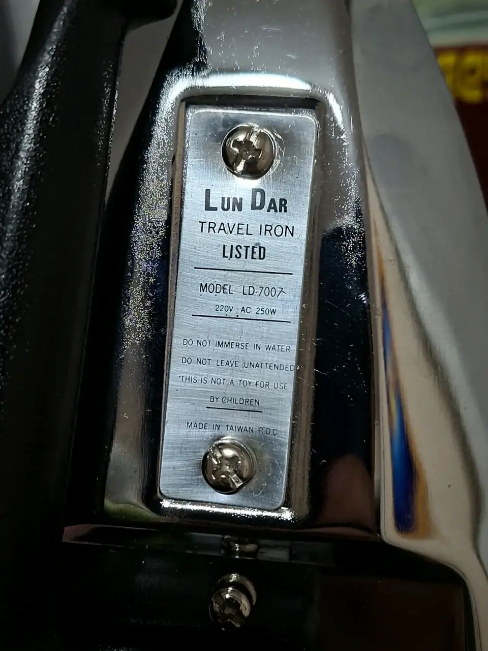 Plancha eléctrica de viaje vintage - miniatura 4