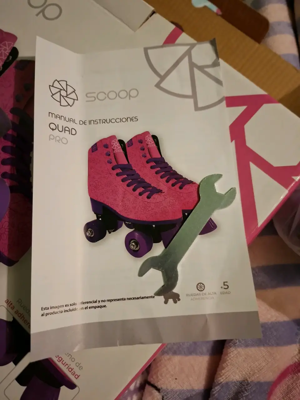 Patines rosados de 4 ruedas - miniatura 4