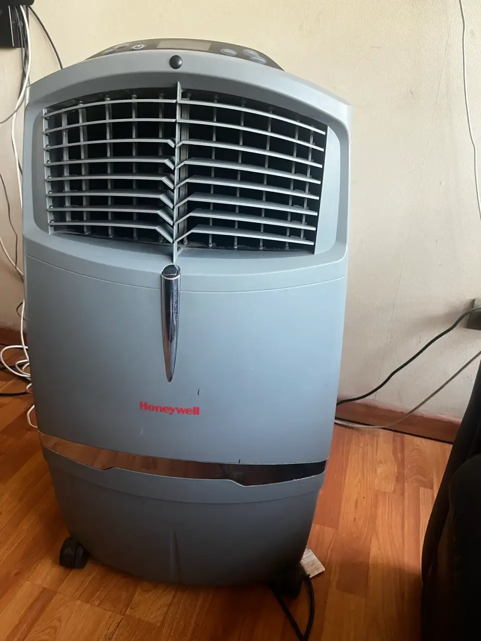 Enfriador de aire Honeywell gris