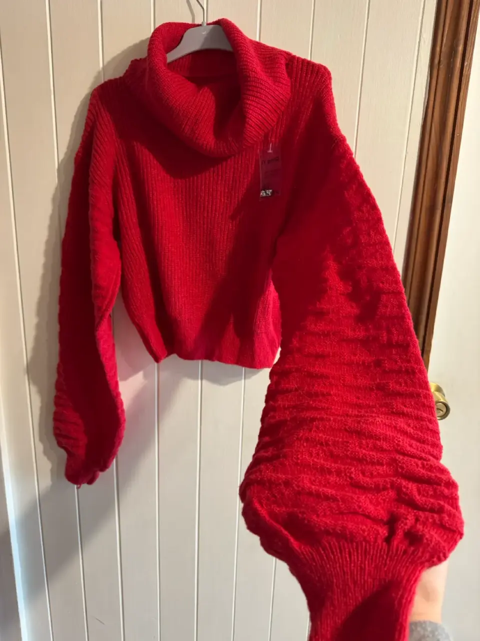 Suéter cuello alto rojo - miniatura 2
