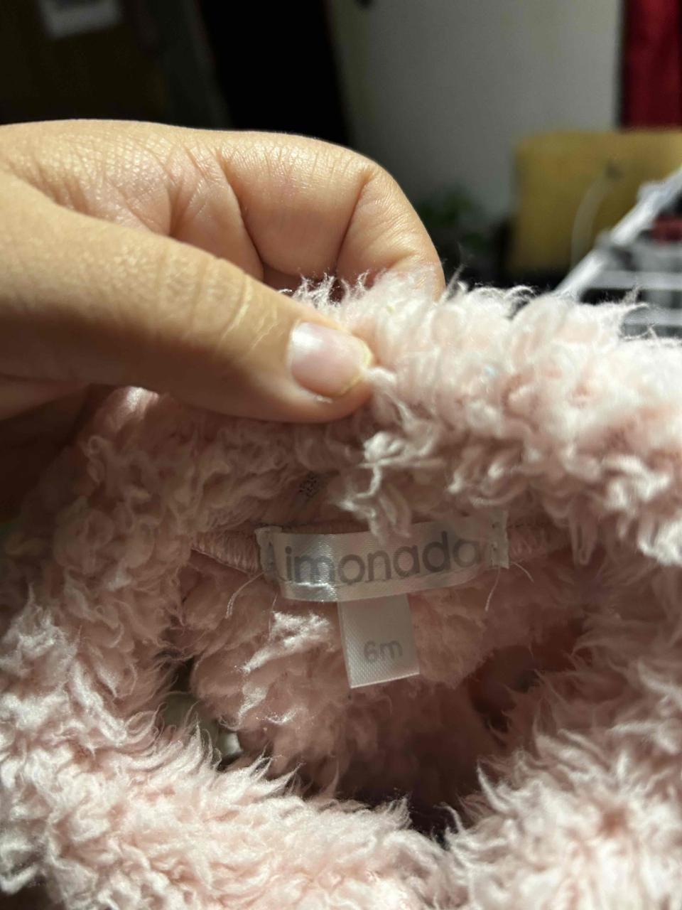 Chaqueta de peluche rosada con lazo - miniatura 3