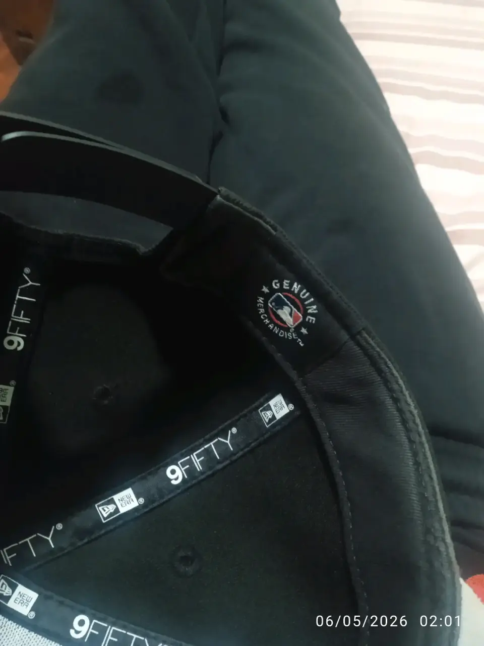 Gorra negra New Era - miniatura 3