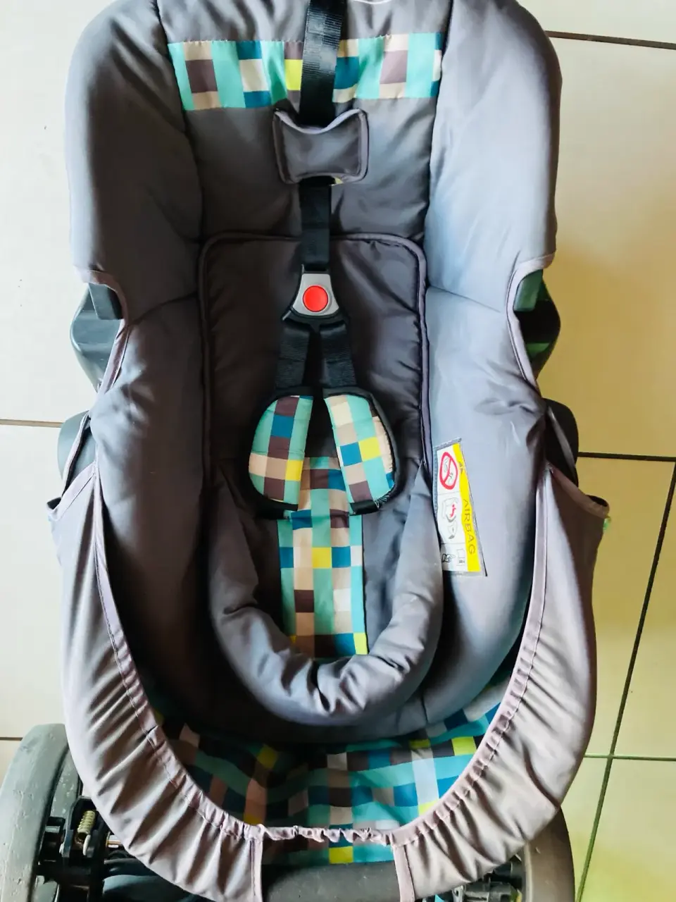 Silla de auto para bebé - miniatura 1