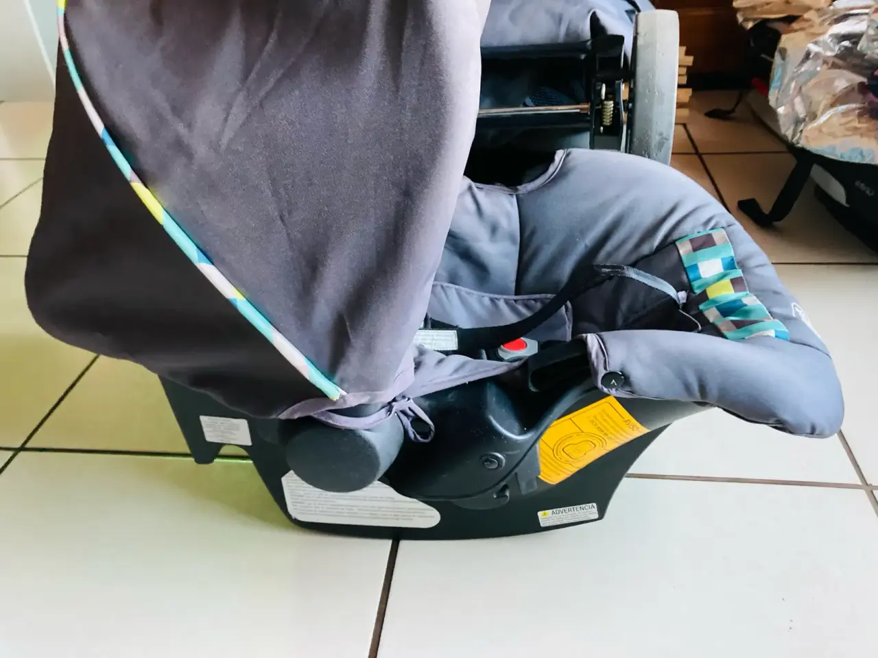 Silla de auto para bebé - miniatura 2