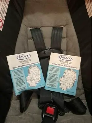Silla de auto para bebé - miniatura 2