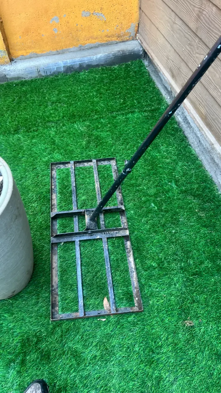 Rastrillo metálico de jardín - miniatura 2