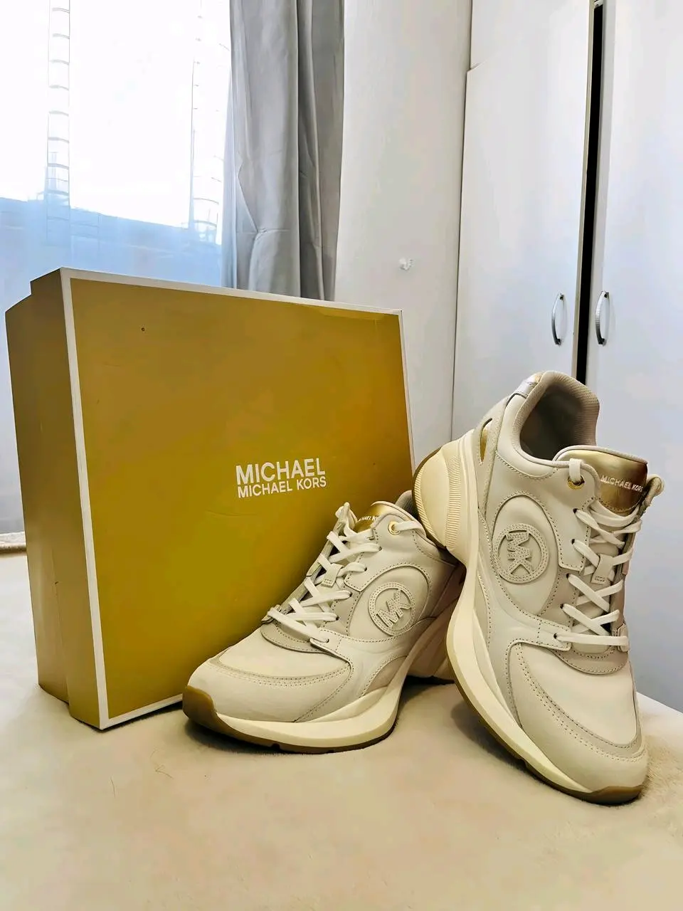 Zapatillas Michael Kors blancas - miniatura 1