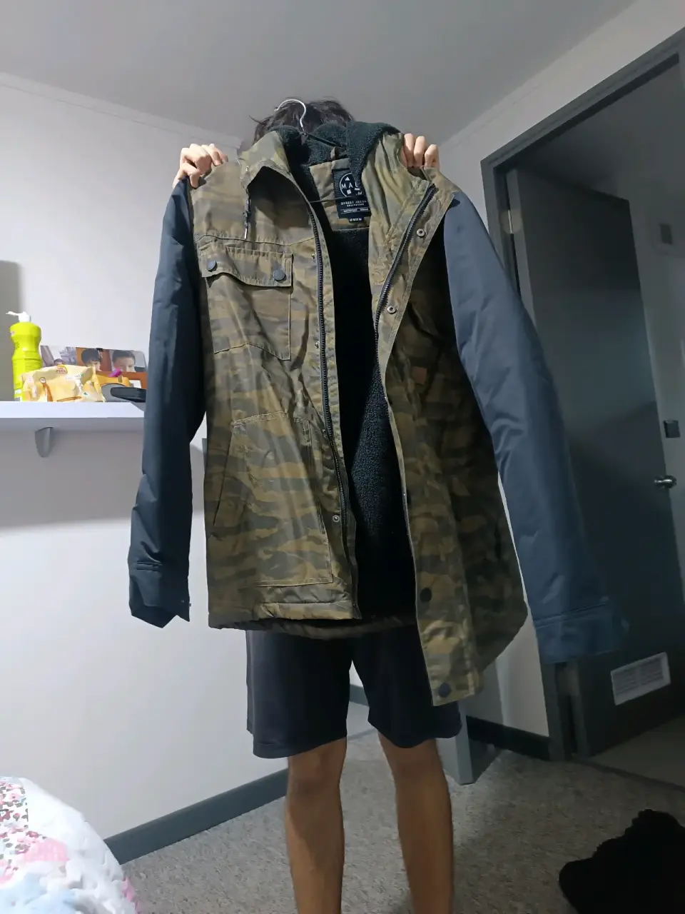 Chaqueta camuflada verde militar - miniatura 1