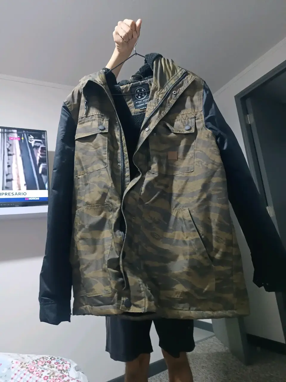Chaqueta camuflada verde militar - miniatura 2