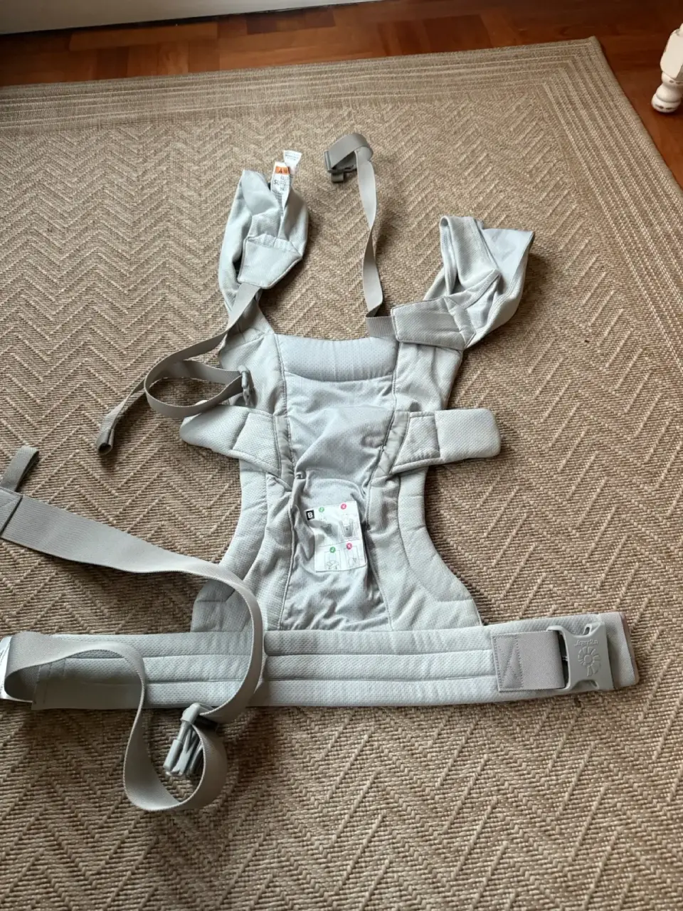 Mochila portabebé gris - miniatura 4