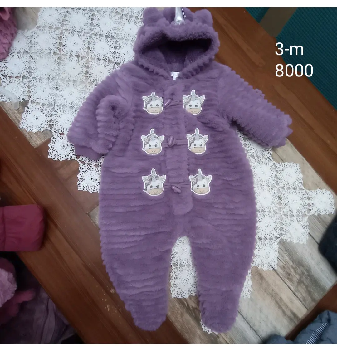 Enterito bebé morado con unicornios - miniatura 1