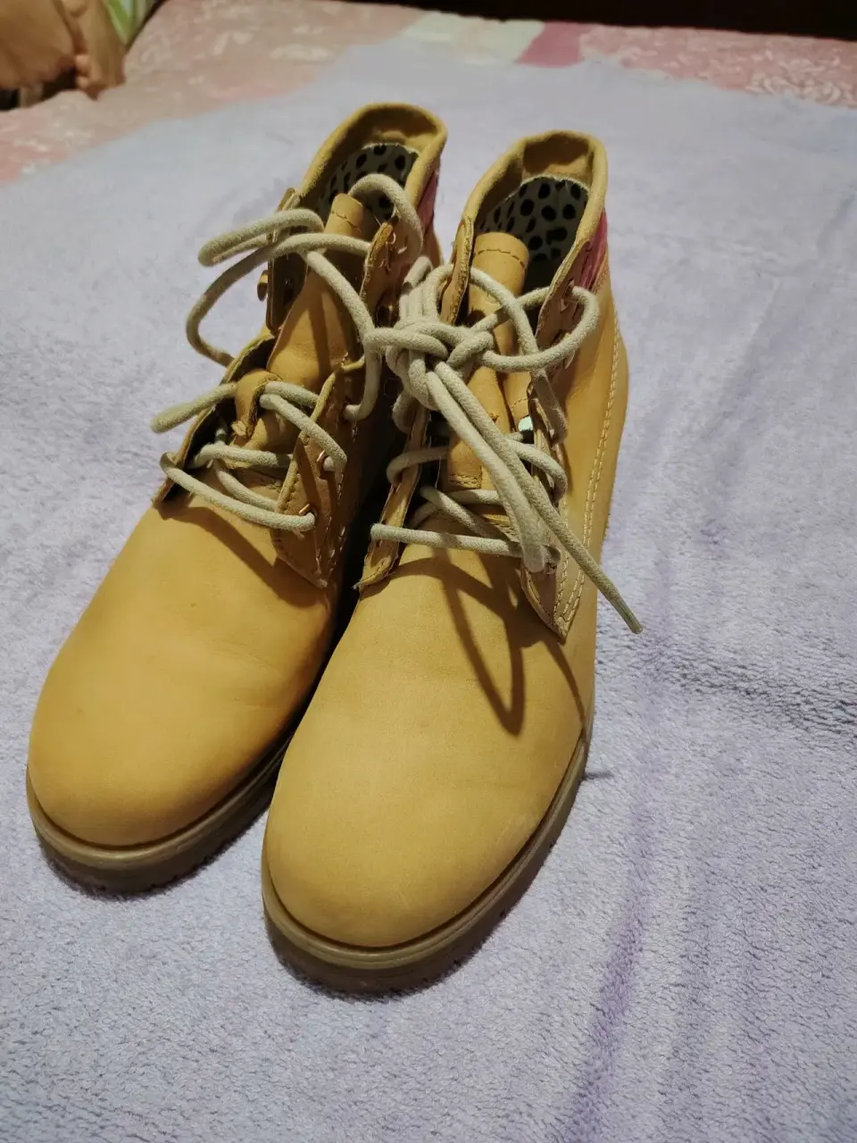 Botas Caterpillar amarillas - miniatura 3