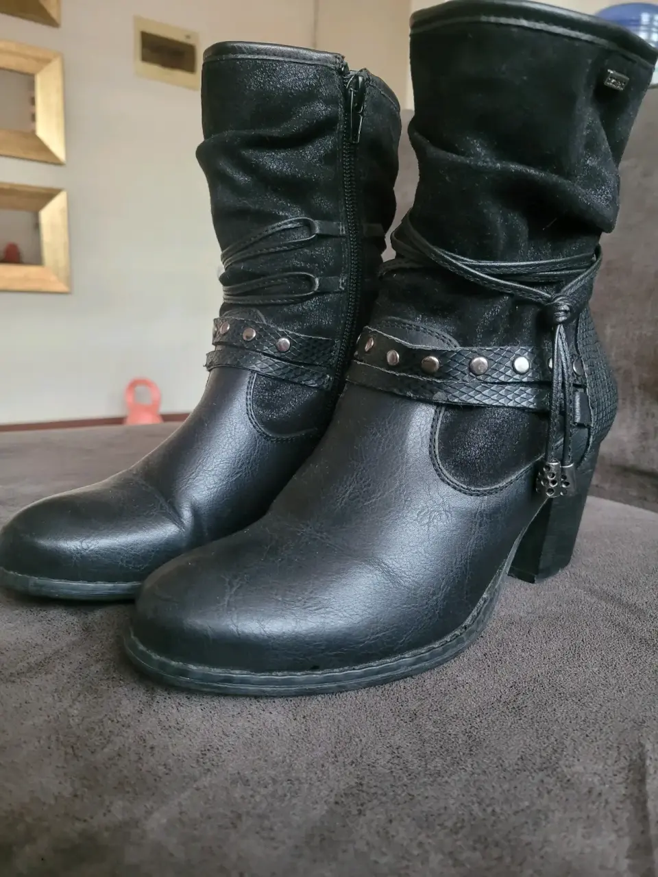 Botines negros de cuero - miniatura 4
