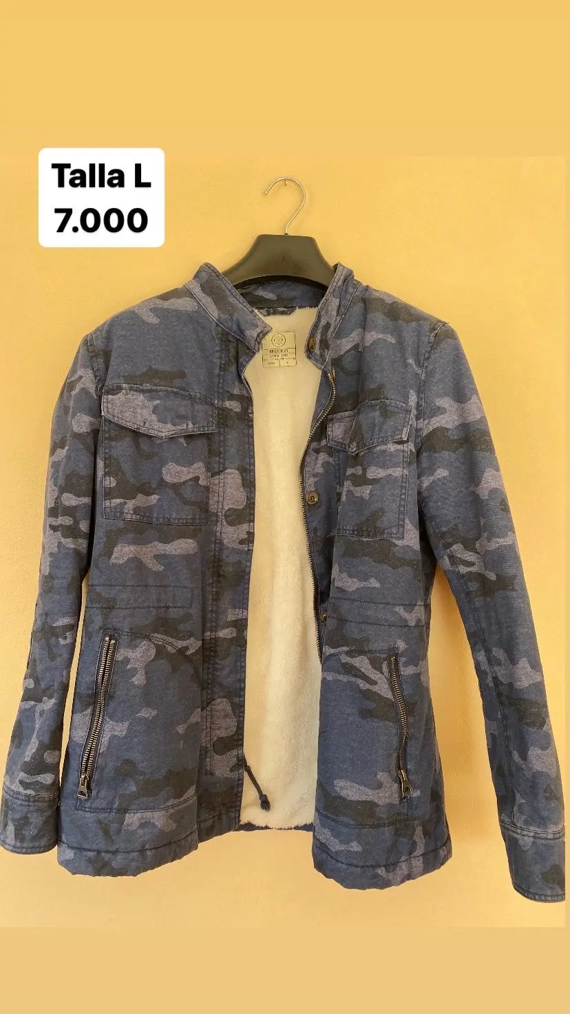 Chaqueta camuflada azul