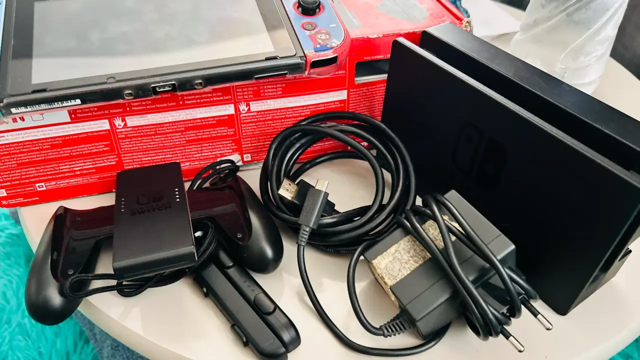 Consola Nintendo Switch Super Mario - miniatura 3