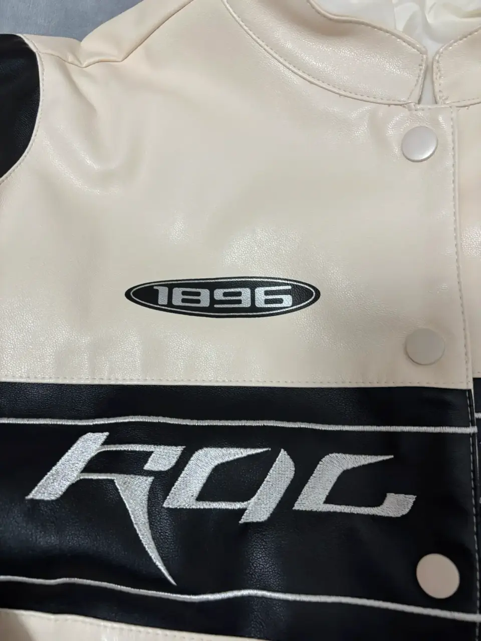 Chaqueta de cuerno crema con negro - miniatura 2