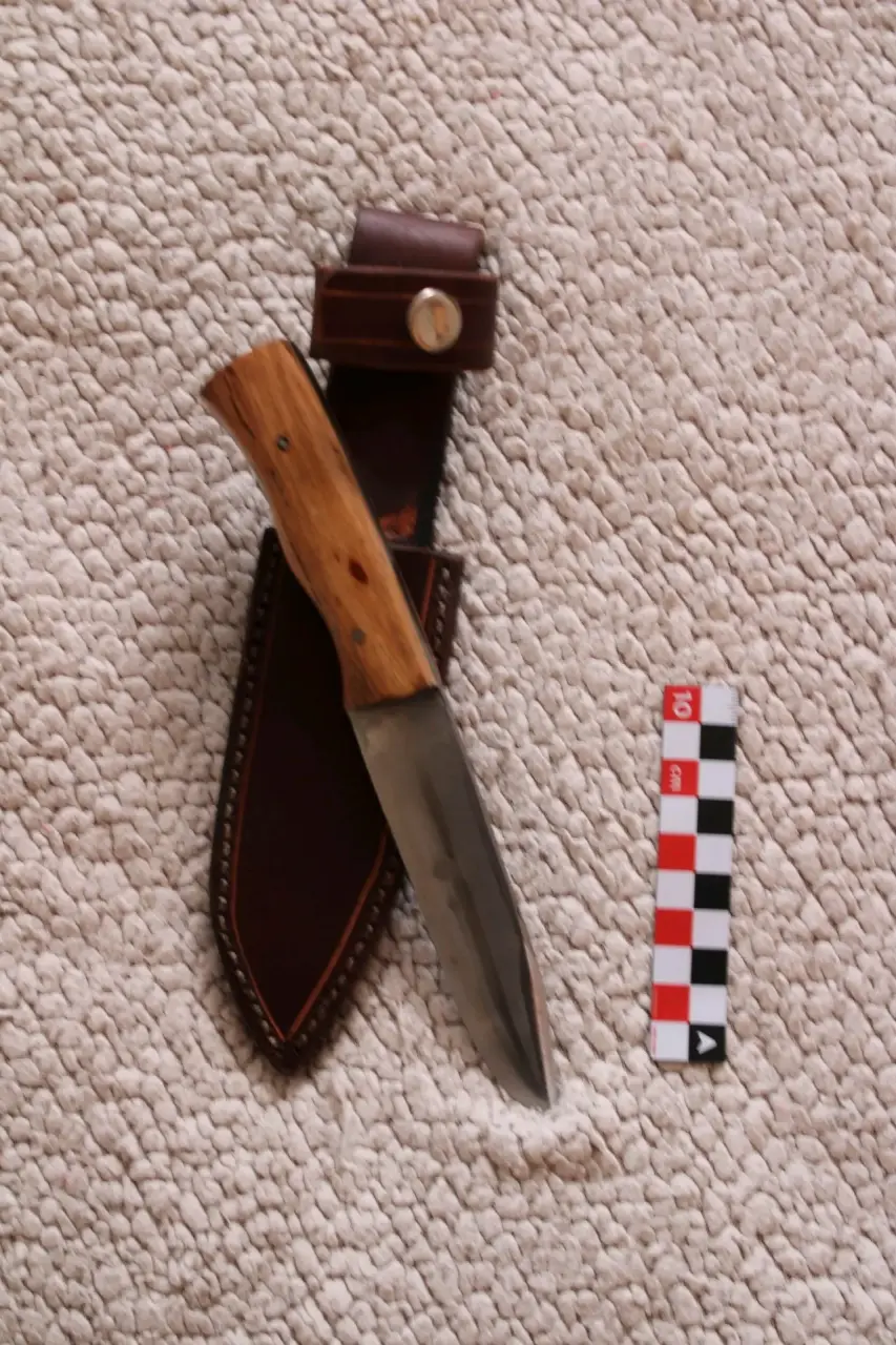 Cuchillo buschcraft con funda de cuero - miniatura 3