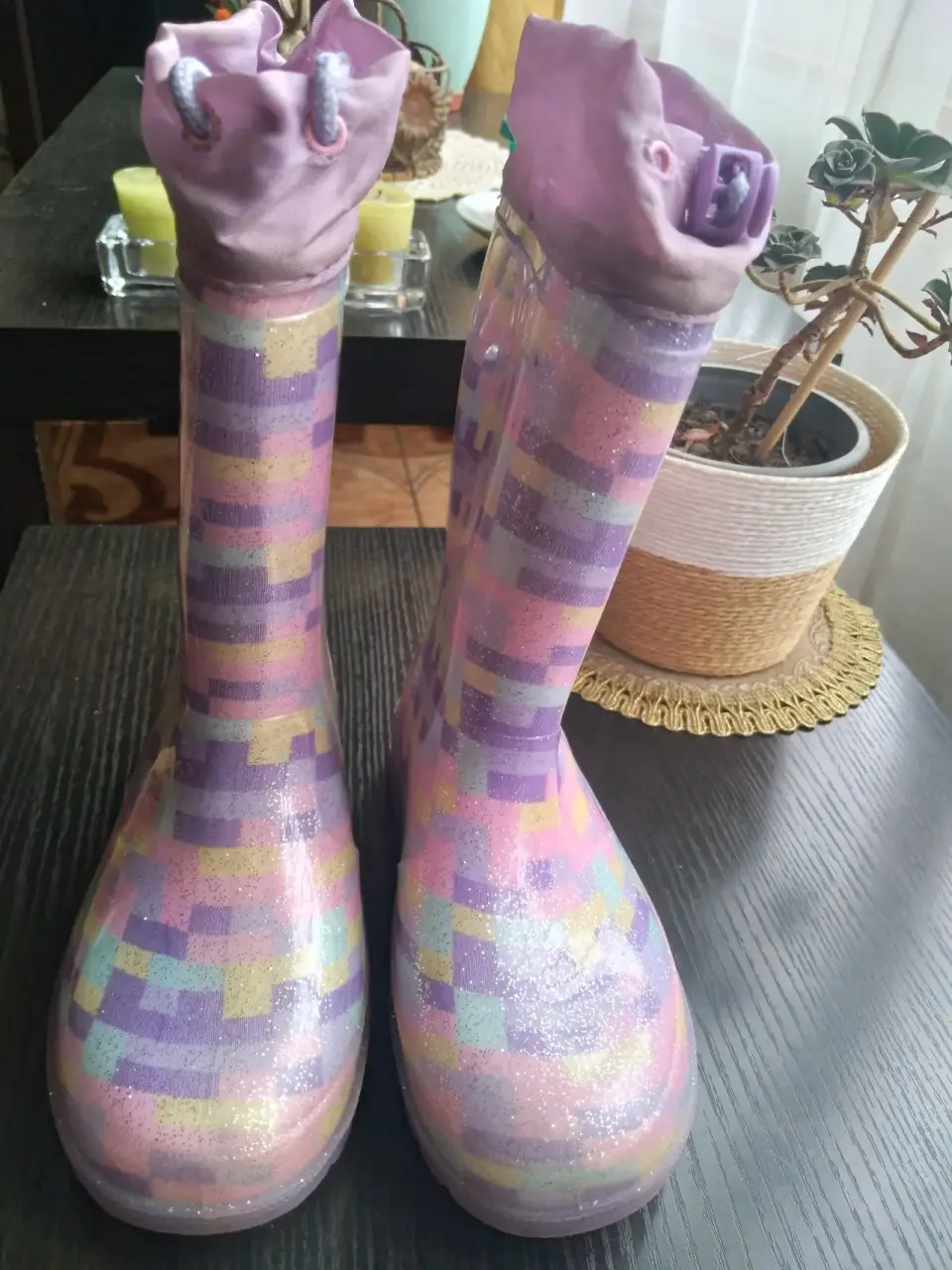 Botas de lluvia infantiles coloridas - miniatura 1