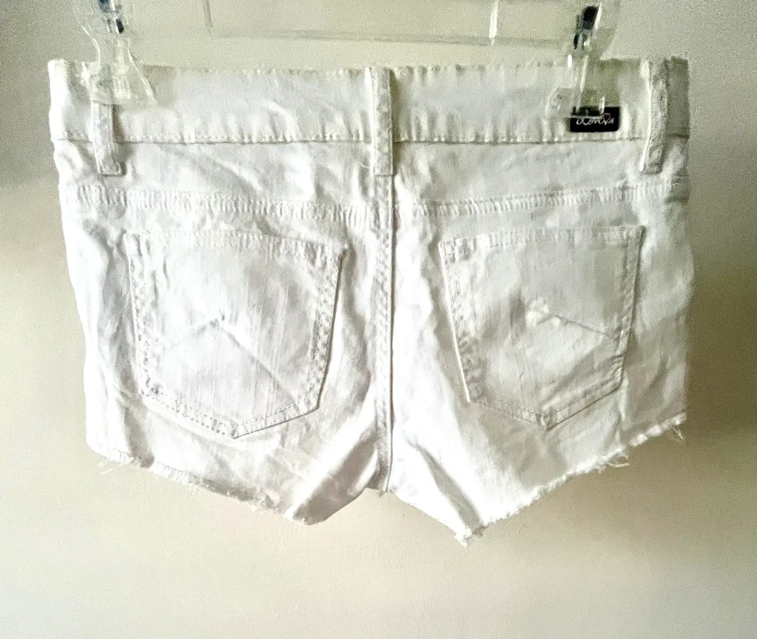 Shorts blancos para mujer - miniatura 2