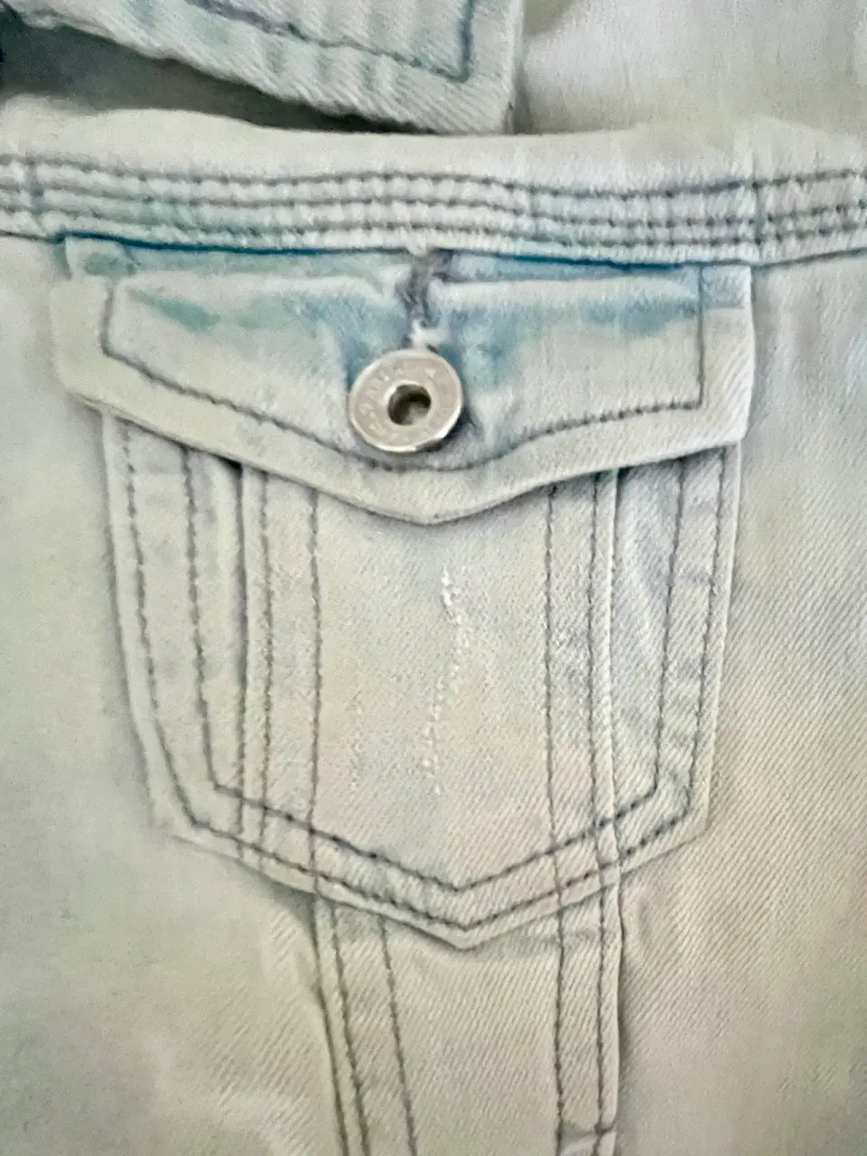 Chaqueta de mezclilla clara - miniatura 4