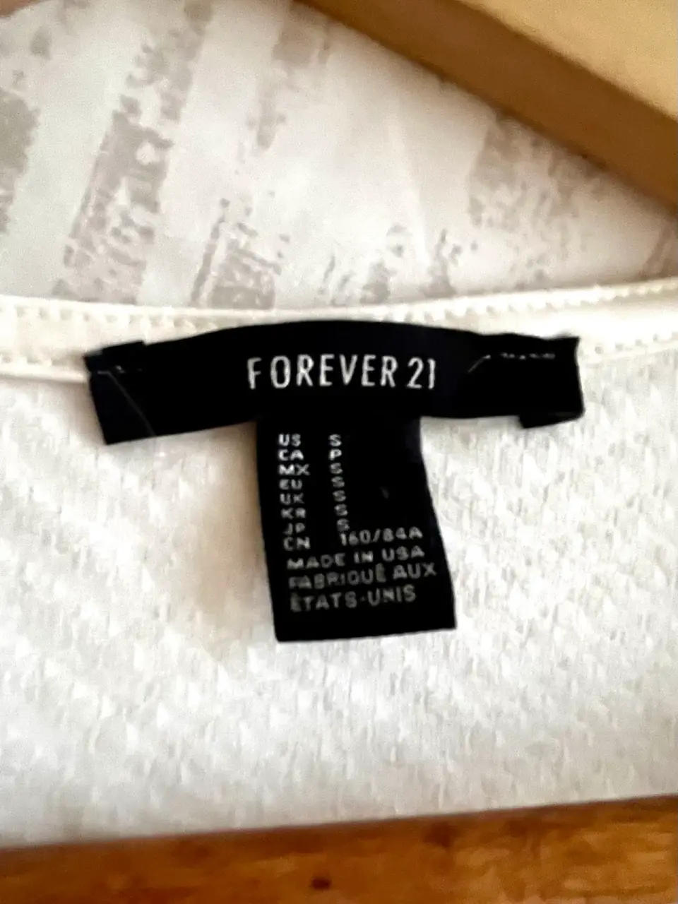 Polera blanca texturizada - miniatura 3