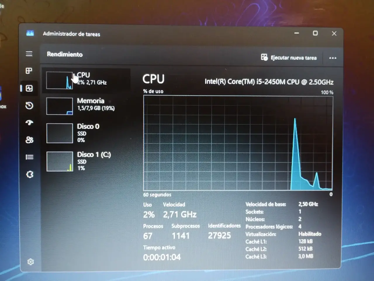 Laptop Dell con cargador - miniatura 3