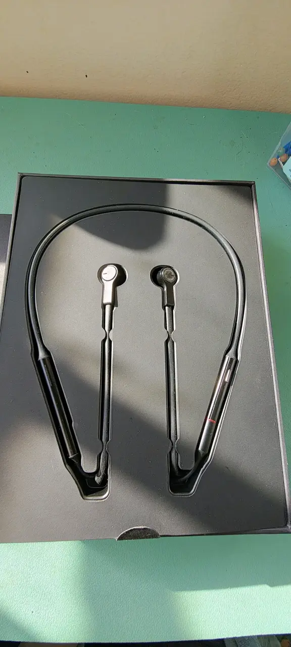 Audífonos Huawei FreeLace inalámbricos - miniatura 3