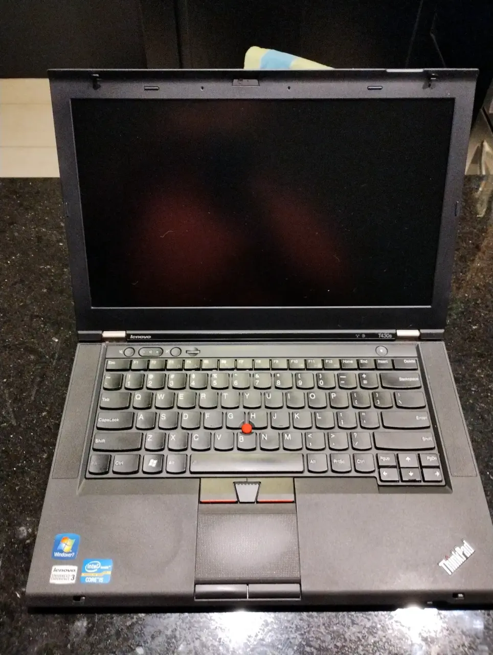 Laptop Lenovo negra usada - miniatura 2