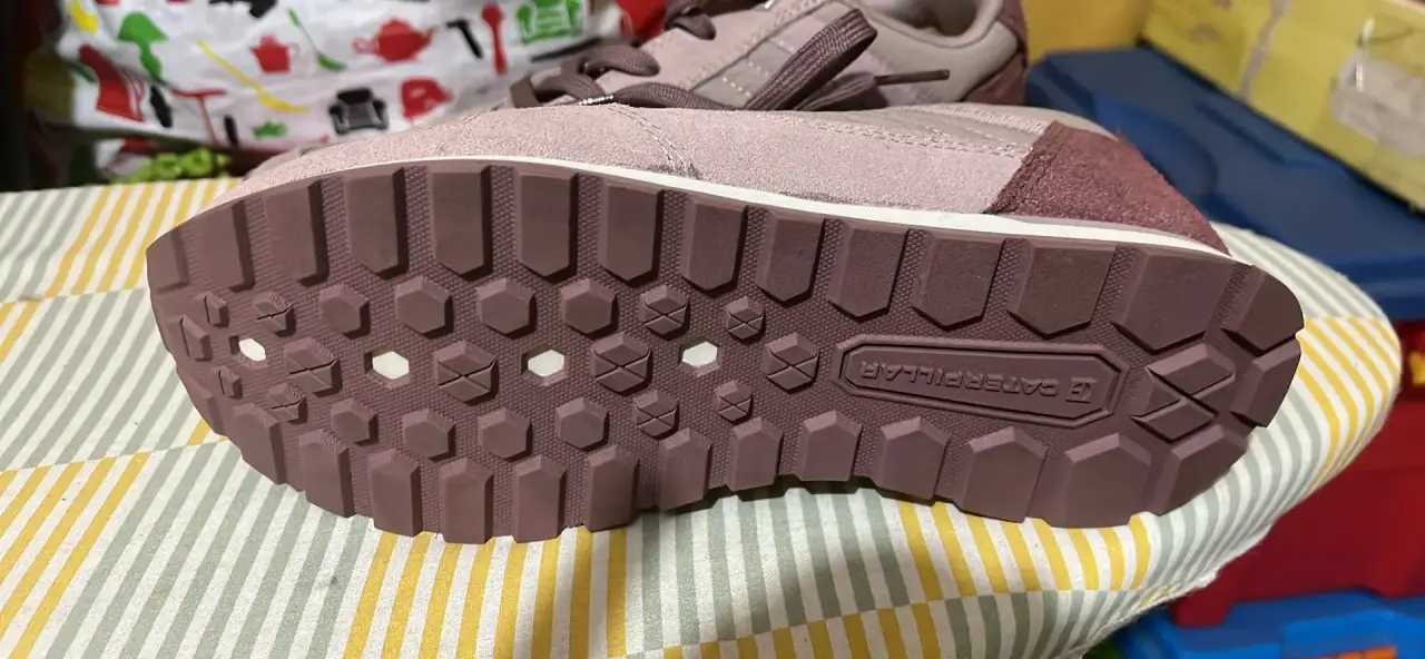 Zapatos deportivos Caterpillar marrón - miniatura 1