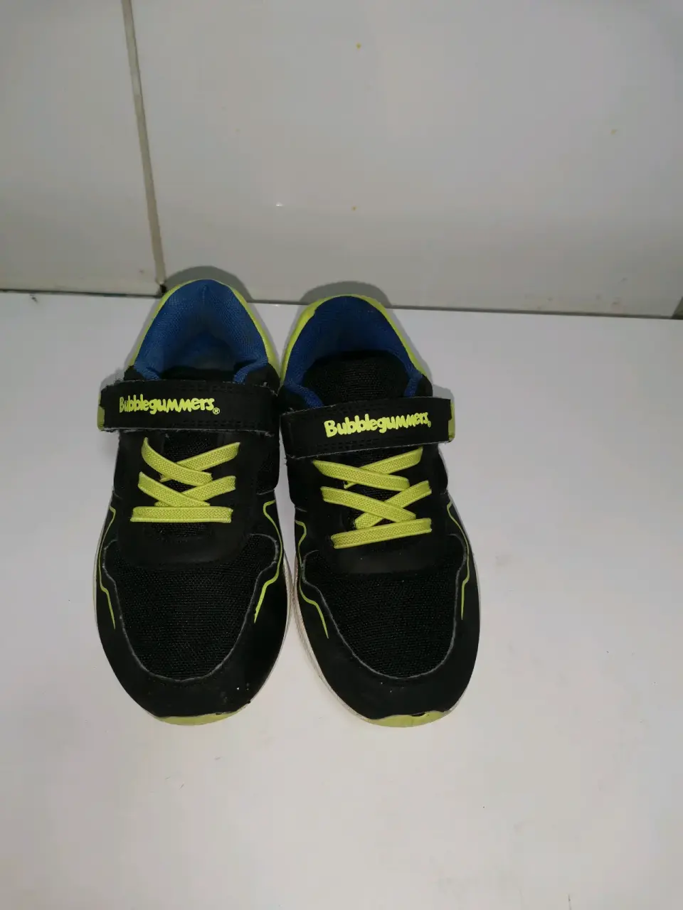 Zapatillas Bubblegummers negras y amarillas - miniatura 3