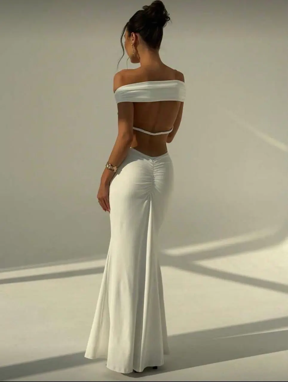 Vestido blanco hombros descubiertos - miniatura 2