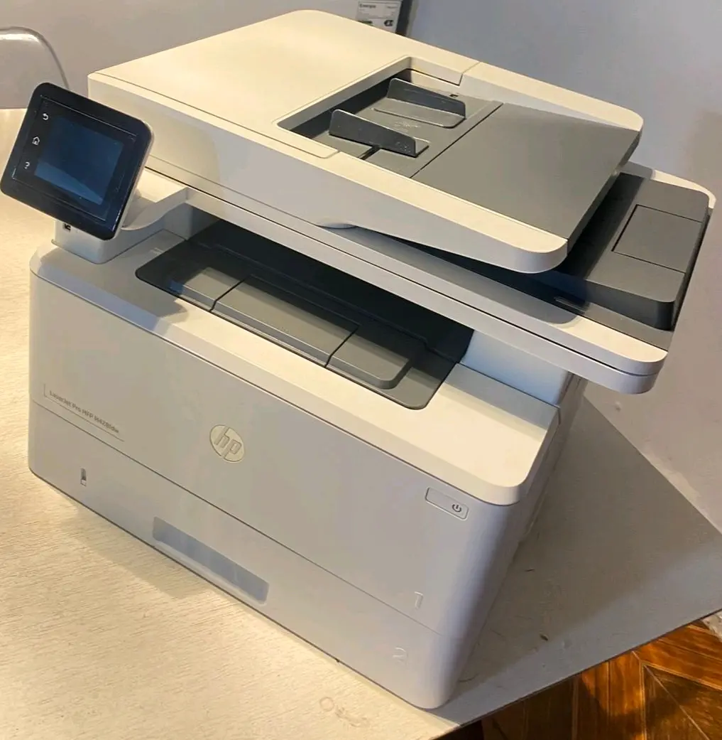 Impresora multifuncional HP LaserJet - miniatura 1