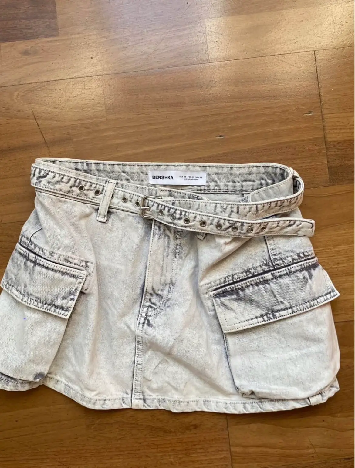 Faldas BERSHKA talla 36 - miniatura 3