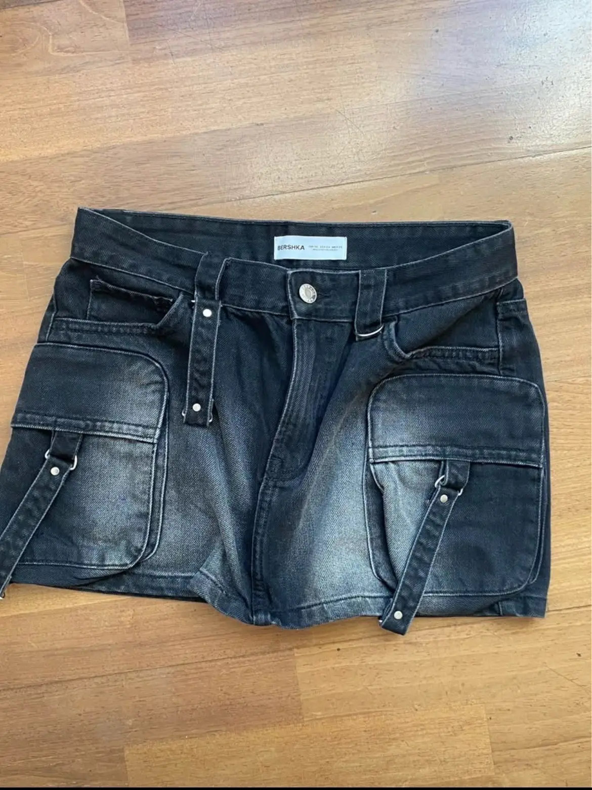 Faldas BERSHKA talla 36 - miniatura 4
