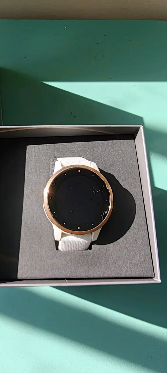 Smartwatch Garmin VÍVOACTIVE 4S blanco - miniatura 4