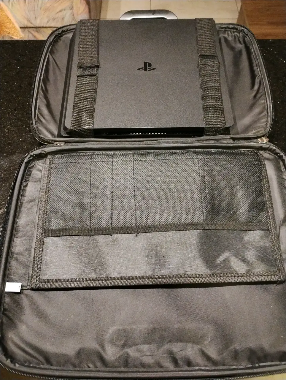 Consola de juegos con accesorios - miniatura 5