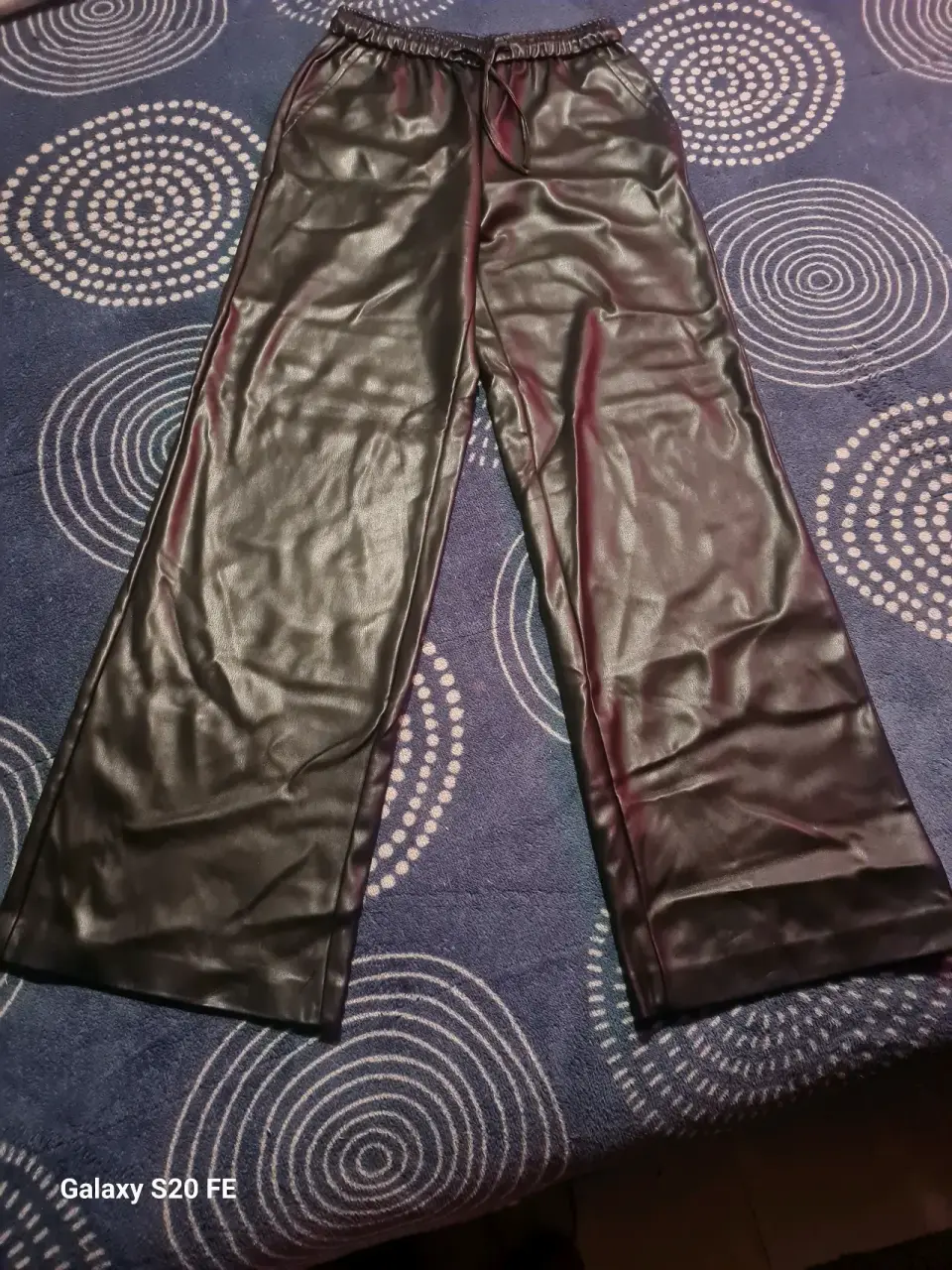 Pantalones de cuero negro - miniatura 1